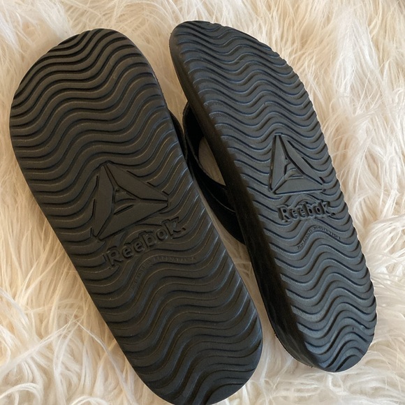 REEBOK flip flops - Picture 6 of 12